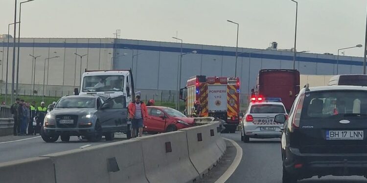 Accident grav pe centura Oradea: Trei persoane au ajuns la spital ( FOTO/VIDEO )