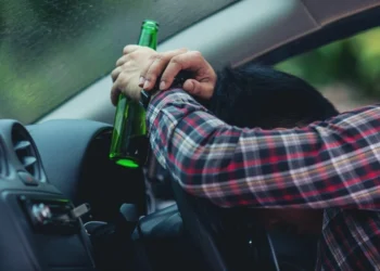 Beat, la volan și fără frâne morale: Un șofer din Bihor condamnat pentru accident, fugă și vătămare