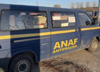 Captură de 5 milioane de lei: 25.000 de perechi de încălțăminte, confiscate de inspectorii antifraudă la Oradea