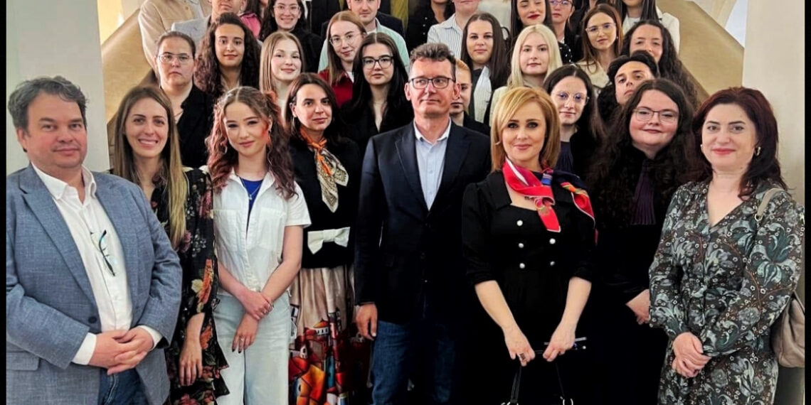 Justiția în oglindă: Procesul Simulat de Dreptul Familiei, Ediția a VI-a, la Curtea de Apel Oradea