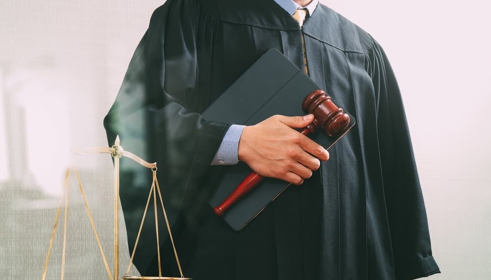 Decizia ÎCCJ privind incompatibilitatea judecătorului de drepturi și libertăți în procedura de cameră preliminară