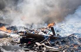 Incendiatorii deșeurilor pot ajunge la închisoare –  Parlamentul înăsprește legea privind gestionarea acestora