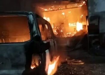 Incendiu devastator în Bihor: butelii, motociclete și echipamente făcute scrum