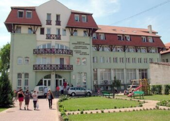 O Universitate din Oradea taie din programele de studiu