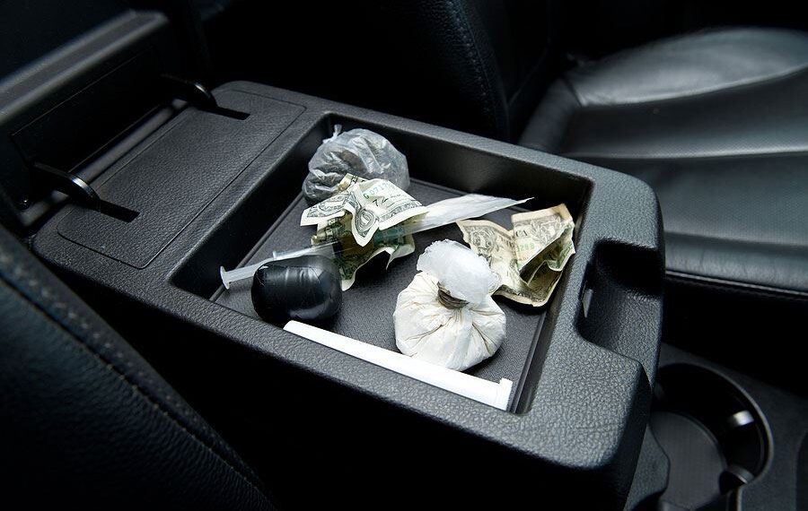 Șofer prins cu substanțe interzise după un accident rutier: Instanța i-a acordat o a doua șansă