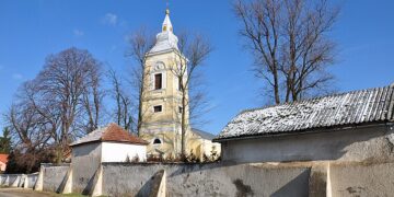 Trei adolescenți au semănat teroare într-un sat din Bihor: au jefuit case, biserici și rude