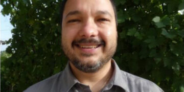 Propunerea de arestare a preotului acuzat că ar fi incendiat mașina lui Ciprian Mega respinsă de Judecătoria Beiuș