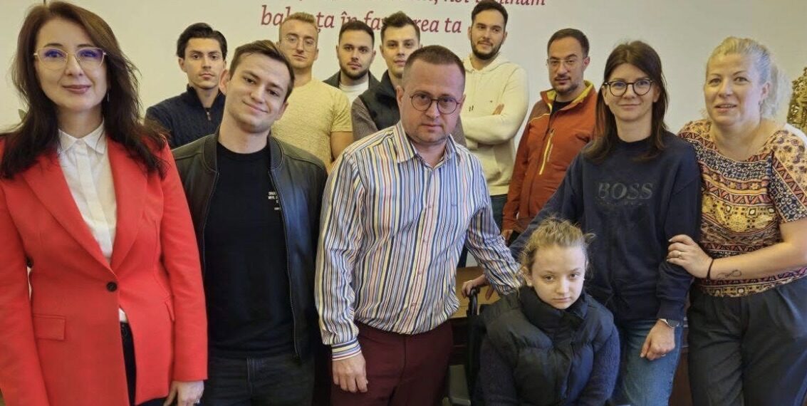 „Uniți pentru Nuria”: Când fiecare lungime de bazin devine o speranță