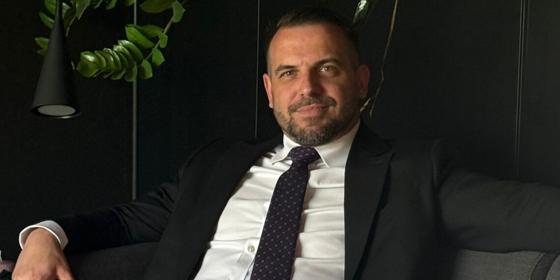 INTERVIU cu av. Negru Radu: „Din convingere, nu din convenție – Drumul meu în avocatură”