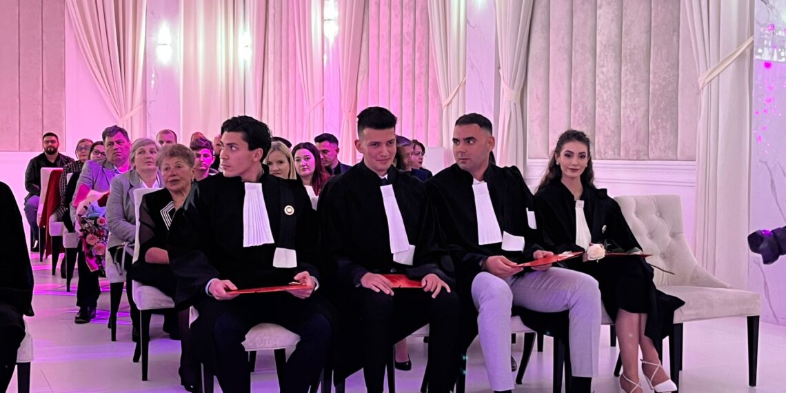 11 avocați stagiari au depus jurământul în fața Consiliului Baroului Bihor
