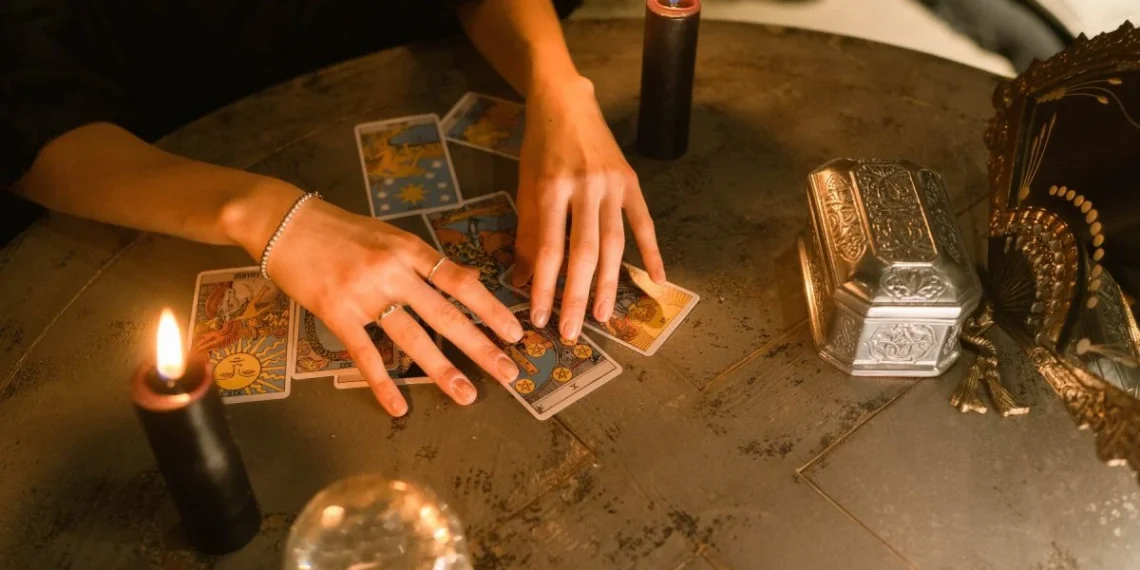 Magie penală: vrăjitoarea care promitea dragoste eternă, anchetată pentru înșelăciune