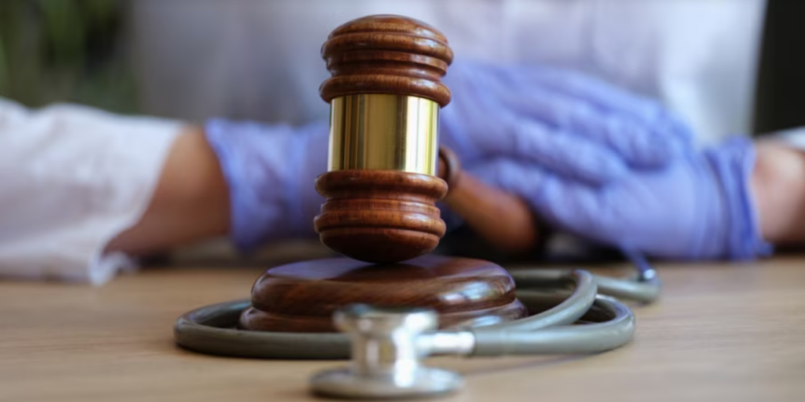 Malpraxis medical în Oradea – Tragedia unui copil și trimiterea în judecată a doi medici pentru ucidere din culpă