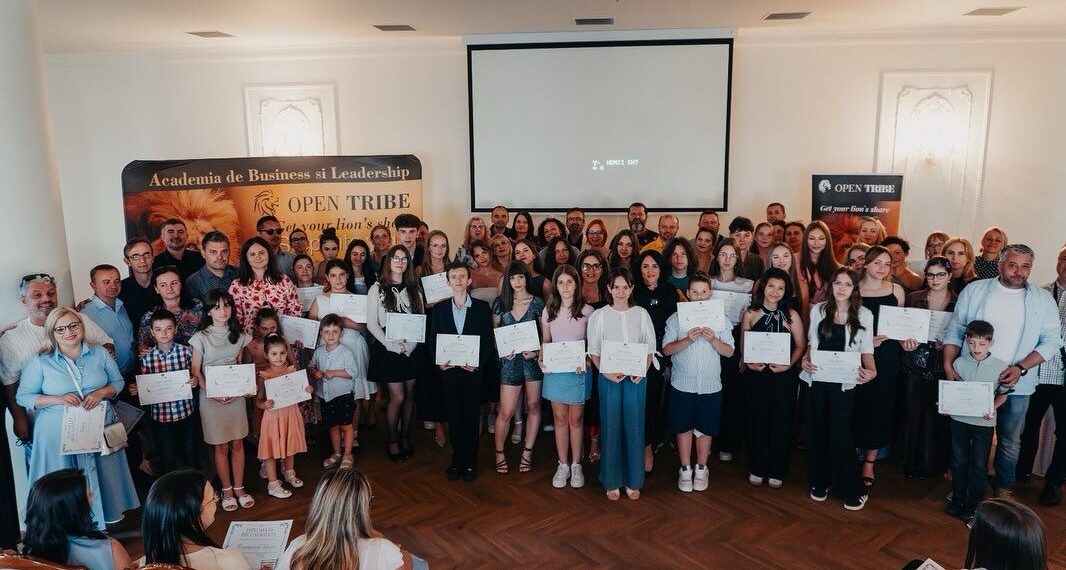Open Tribe a sărbătorit finalul unui nou an academic printr-un eveniment care a pus în valoare curajul copiilor și implicarea părinților