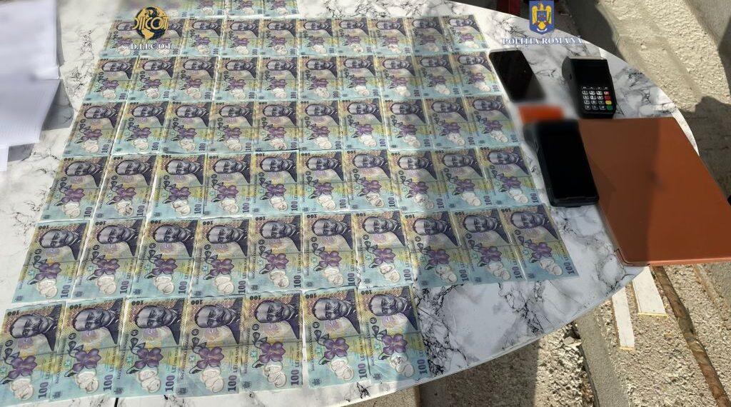 Rețeaua milionară a fraudelor cu carduri: Zeci de percheziții, 3,5 milioane lei furați!