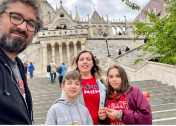 Răsturnare de situație în dosarul homeschoolingului: Curtea de Apel Oradea renunță la aplicarea pedepselor