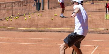 „Meciul Prieteniei” – un eveniment sportiv dedicat amiciției pe terenul de tenis; „Servește cu stil”!