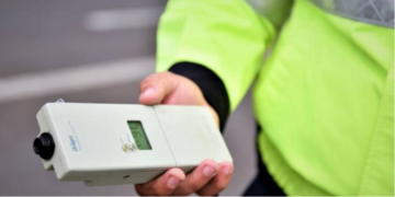 Dosar penal și 24 de ore reținere în arest pentru un șofer din Sânmartin prins băut la volan  conducând cu 0,97 mg/l alcool în aerul expirat