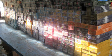 Peste 200 kg de tutun vândute, fără acte: „afacerea la negru” s-a terminat în fața instanței