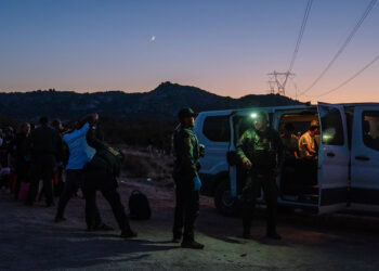 Condamnat cu lacrimi în ochi: un fiu disperat, judecat pentru trafic de migranți la Tribunalul Bihor