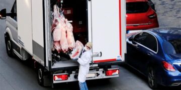 O înșelăciune cu gust de carne: Cum un recidivist a păcălit o firmă cu peste 160.000 de lei.