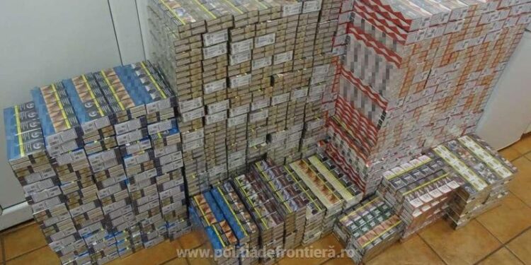 „Norocul” lui s-a terminat în România: Polonez prins cu aproape 300.000 de țigări în dubă
