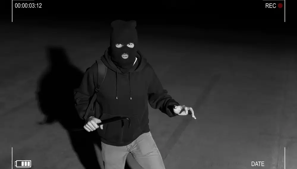 Furturi în serie la Oradea: cine e tânărul care a dat patru „lovituri” în trei luni?