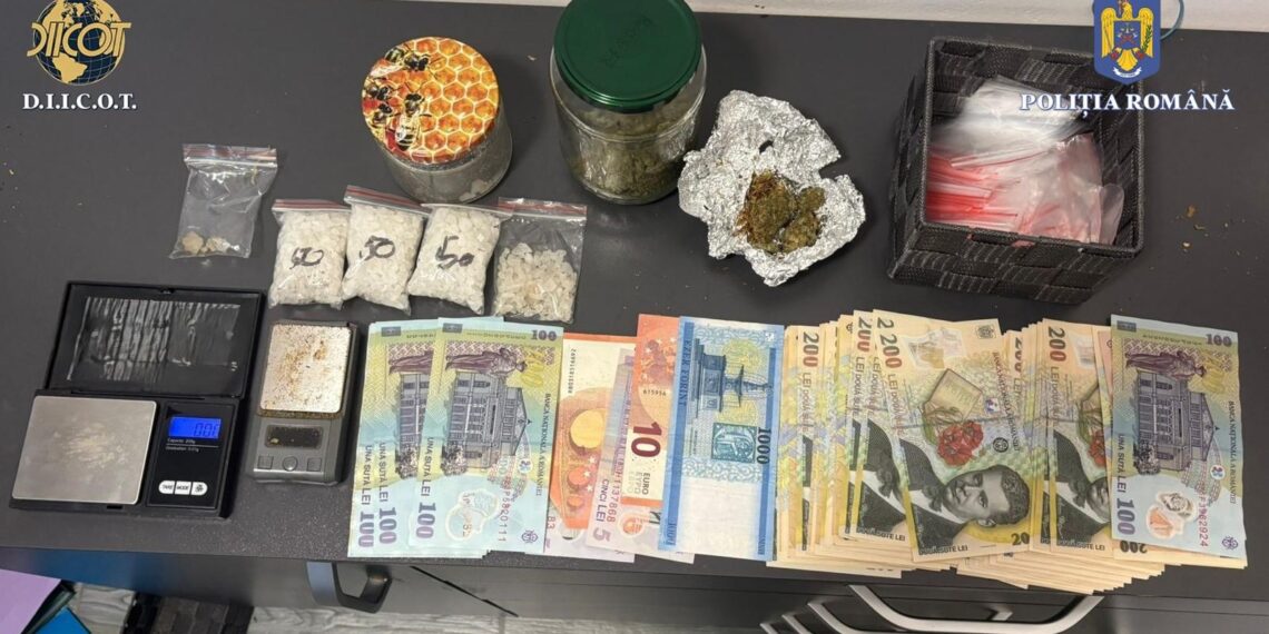 Flagrant la Oradea: 2.000 de lei pentru canabis și doi suspecți reținuți