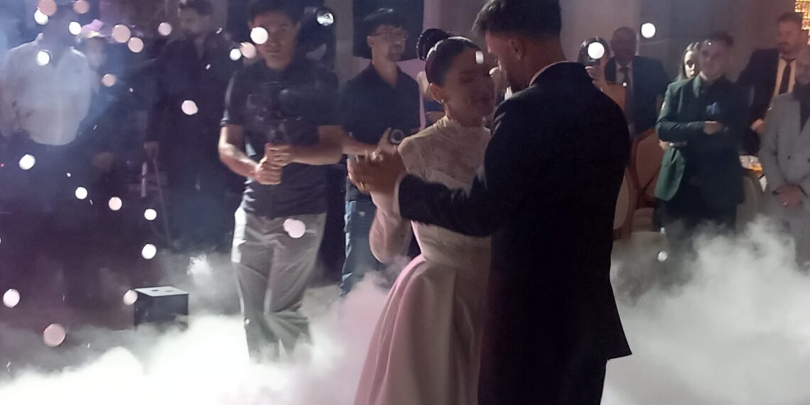 Atacantul Marius Hosu a semnat pe viață cu Lorena! Cei doi au avut o nuntă de vis