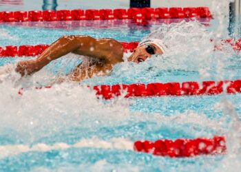 Fabulosul David Popovici a  cucerit aurul mondial și la 100 metri liber!