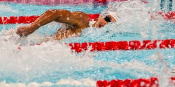 Fabulosul David Popovici a  cucerit aurul mondial și la 100 metri liber!