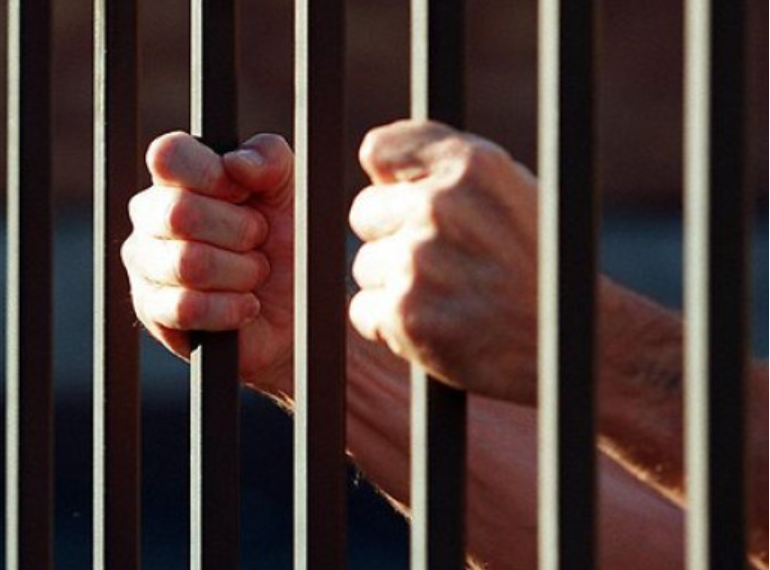 Doi bihoreni, condamnați pentru trafic de droguri și infracțiuni rutiere, încarcerați la Penitenciarul Oradea