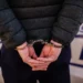 Recidivistul care a amenințat același polițist rămâne după gratii: „Îți dau două cuțite în gât, direct!”