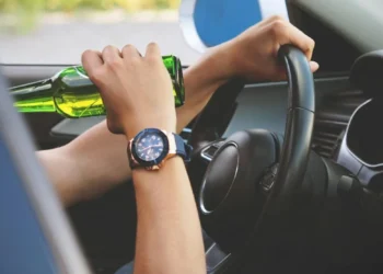 Condamnare cu suspendare pentru șofat cu alcoolemie foarte ridicată