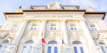 Curtea de Apel Oradea a hotărât, în cadrul Adunării Generale din 26 august 2025, adoptarea unor măsuri ferme respectiv suspendarea judecării cauzelor, ca reacție la proiectul de lege privind reforma pensiilor de serviciu ale magistraților.