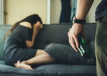 Violență în toiul nopții: Femeie desfigurată la finalul unei petreceri, vinovatul condamnat