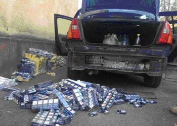 Contrabandă cu tutun în Bihor: marfă de peste 30.000 lei, descoperită în mașini