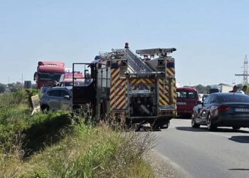 Accident la ieșire din Cauaceu: coliziune între două autoturisme