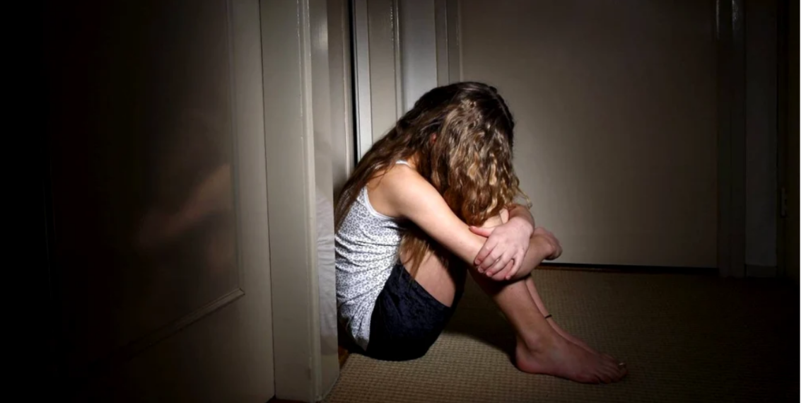 Profesor din Curtuișeni, inculpat pentru agresiune  sexuală și viol asupra unei minore, a fost arestat preventiv