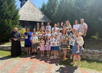 Pelerini pe urmele Sfinților Cuvioși Paisie și Cleopa de la Sihastria