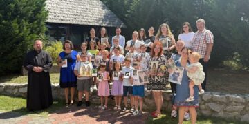 Pelerini pe urmele Sfinților Cuvioși Paisie și Cleopa de la Sihastria