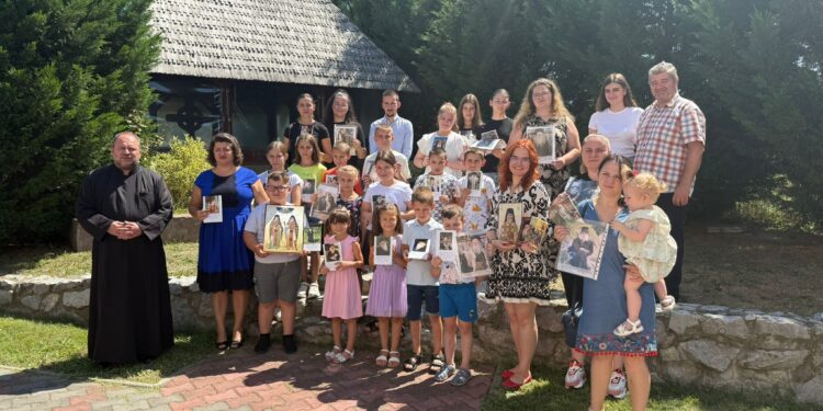 Pelerini pe urmele Sfinților Cuvioși Paisie și Cleopa de la Sihastria