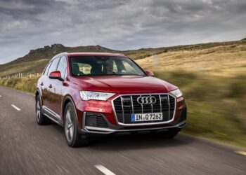 Ordine de plată inventate și un Audi  Q7 care nu a mai venit: începe judecarea cauzei la Salonta