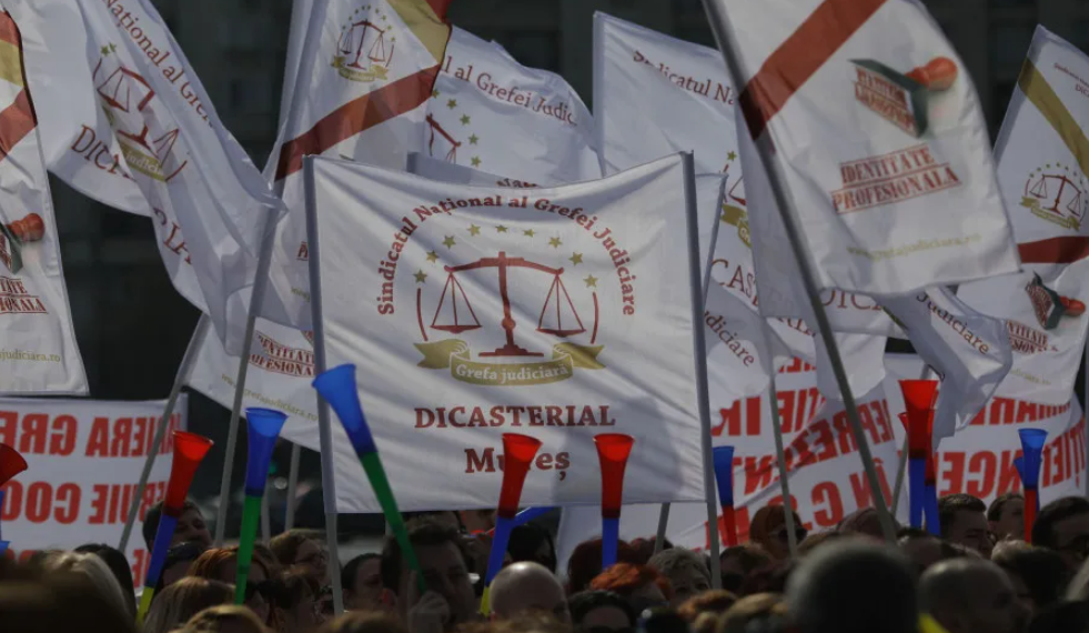 Sursă foto : site Sindicatul Național al Grefei Judiciare DICASTERIAL