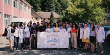 Consultații medicale gratuite în inima Apusenilor – Caravana cu Medici Bihor ajunge în Poiana Horea