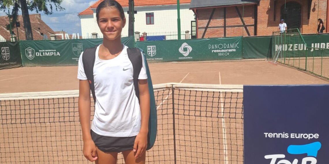 Vacanță cu rucsacul de rachete în spate!!! Mara Marincean a jucat semifinale la Brașov iar de marți evoluează, tot în circuitul european, la Budapesta.