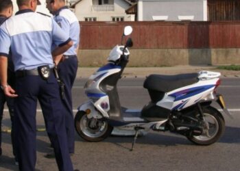 Băut, fără permis și pe un moped neînmatriculat: ce l-a salvat pe inculpat de închisoare