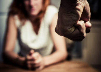 Arestat preventiv pentru violență domestică, sechestru și tentativă de viol: Tribunalul Bihor a respins contestația inculpatului