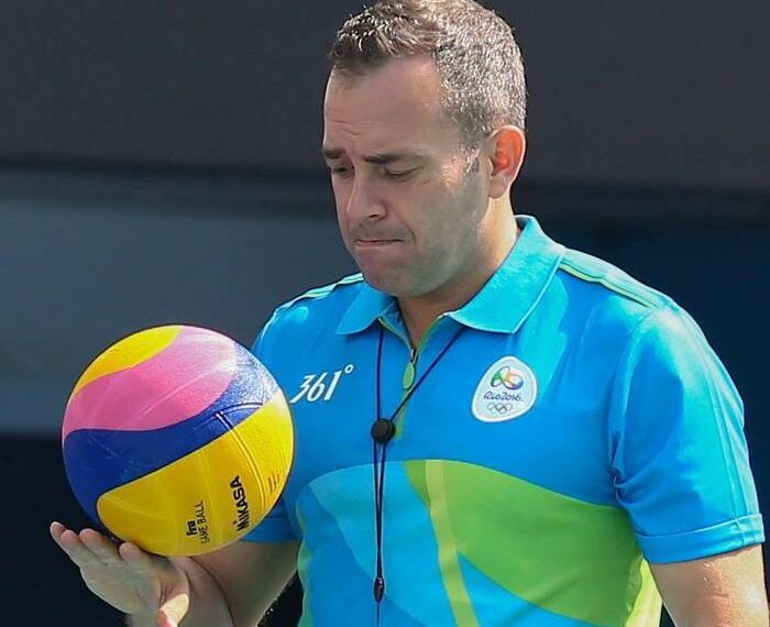 Ultimul meci pentru Adrian Alexandrescu, cel mai mare arbitru din istoria poloului românesc și unul dintre cei mai mari din lume