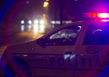 Scandal pe șosea: polițist lovit cu capul, jandarm zgâriat și autospecială făcută praf!