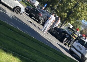 Accident cu patru mașini implicate pe strada Nufărului din Oradea